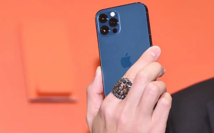 盐源苹果手机维修分享iPhone12系列重启方法教程 